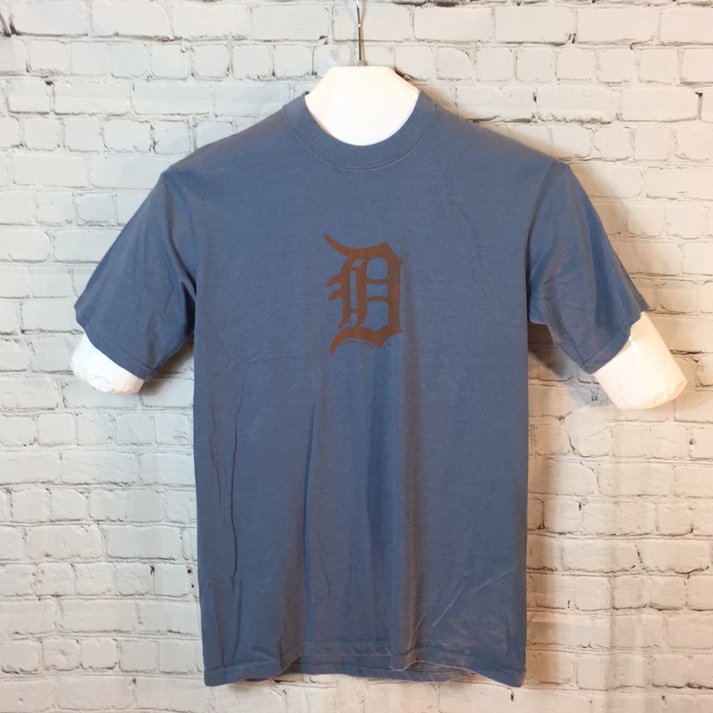 Genuine Merchandise Short Sleeve Blue Tee Shirt Top Medium
